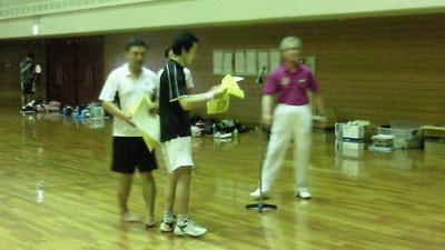 戸田市ﾊﾞﾄﾞﾐﾝﾄﾝ大会 あき・ぐっちょんペア男子2部3位入賞(^O^)